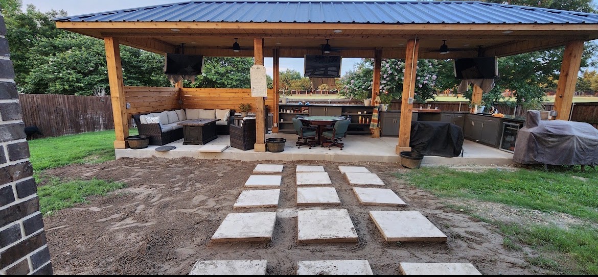 Covered gazebo and outdoor entertaining patio